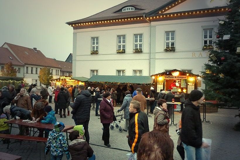 Stimmungsvoller Start Weihnachtsmarkt in Bad Frankenhausen