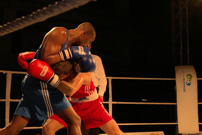 Nordhausen: NSV-Boxer sind klare Sieger gegen Straubing in der Ballspielhalle