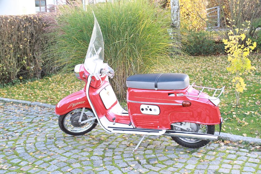 Motorroller aus sozialistischen Staaten rollten auch in der DDR