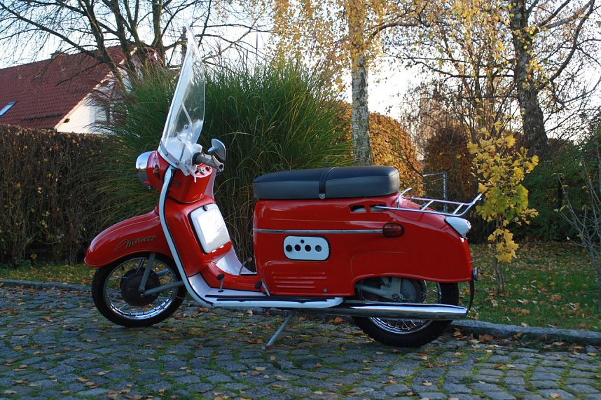 Motorroller aus sozialistischen Staaten rollten auch in der DDR