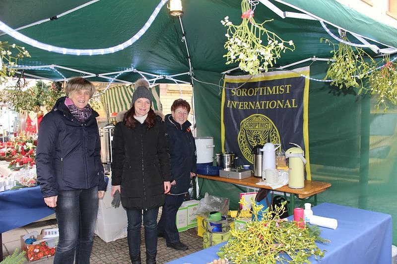 Adventsmarkt gut besucht