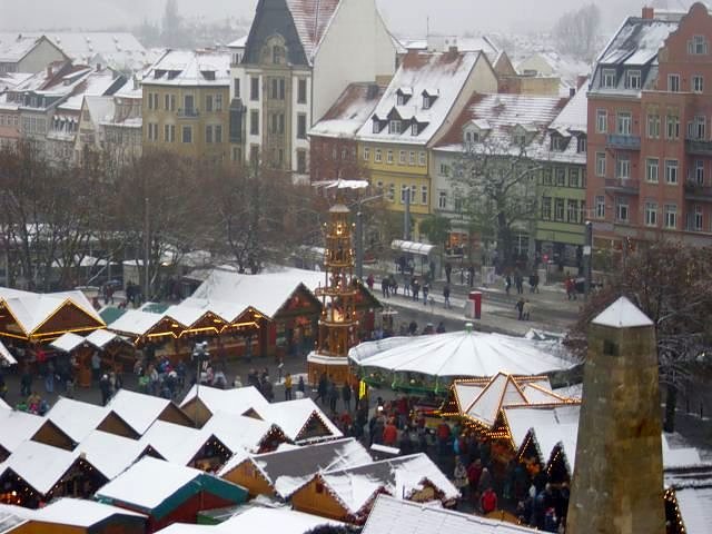 Gebrannte Mandeln, Gl&uuml;hwein und Riesenrad