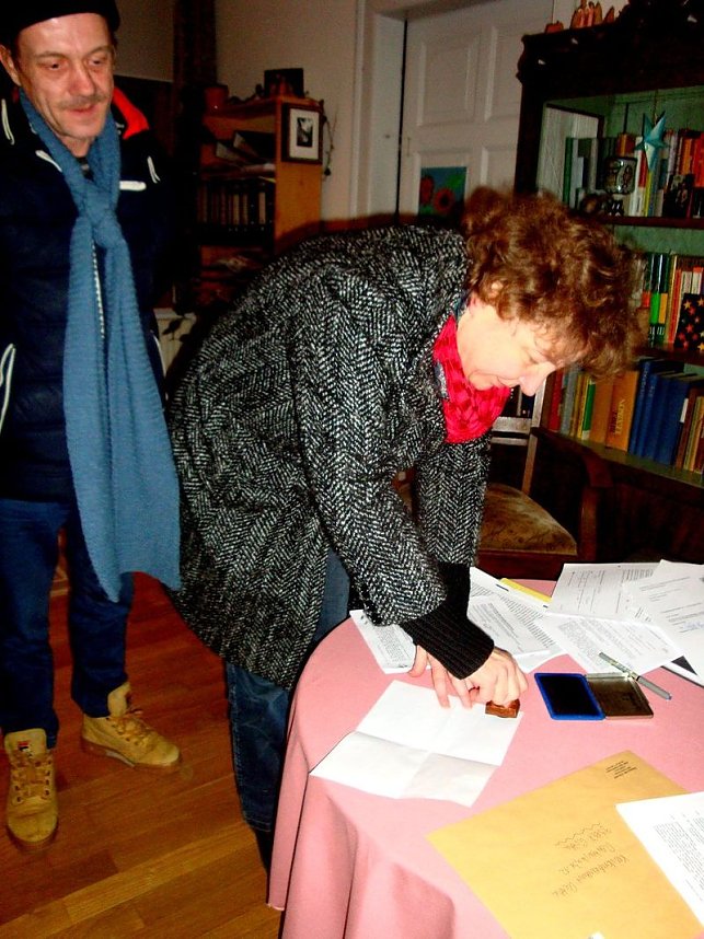 Pilger bittet um Nachtquartier im Kloster Bad Frankenhausen