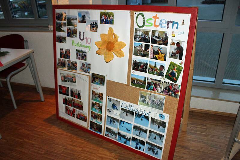 Weihnachtsmann kam mit Rentier