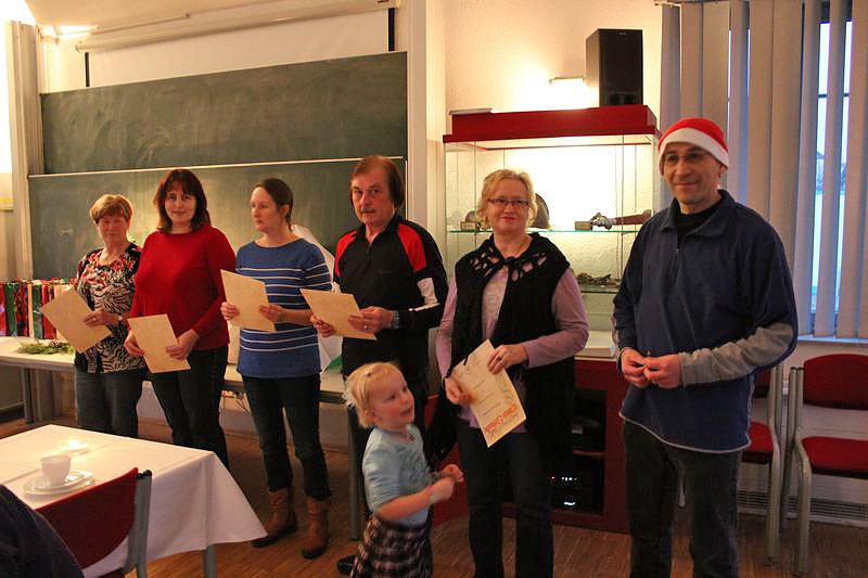 Weihnachtsmann kam mit Rentier