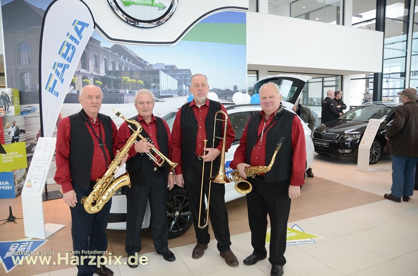 Viel los in der Autowelt Peter