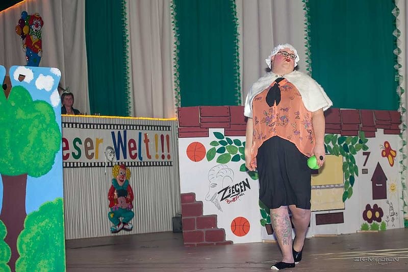 Nach dem Umzug geht es abends weiter