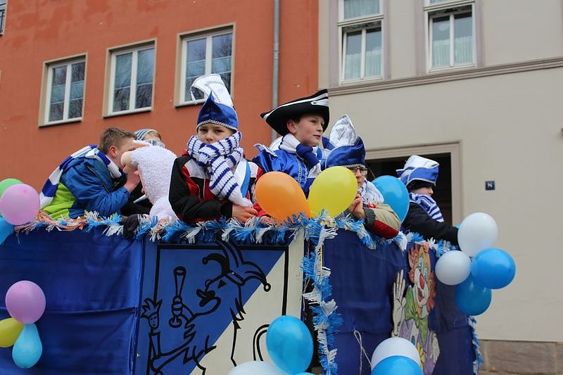 N&auml;rrinnen und Narren zogen durch Sondershausen (1)