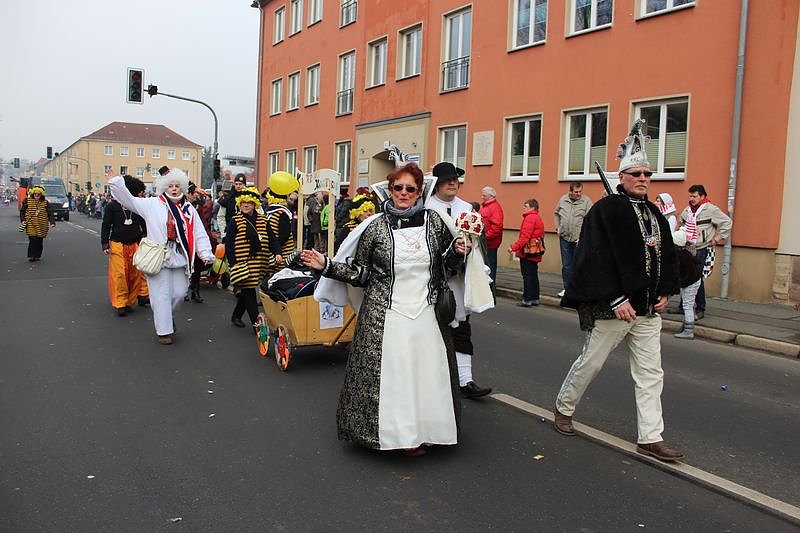 N&auml;rrinnen und Narren zogen durch Sondershausen (1)