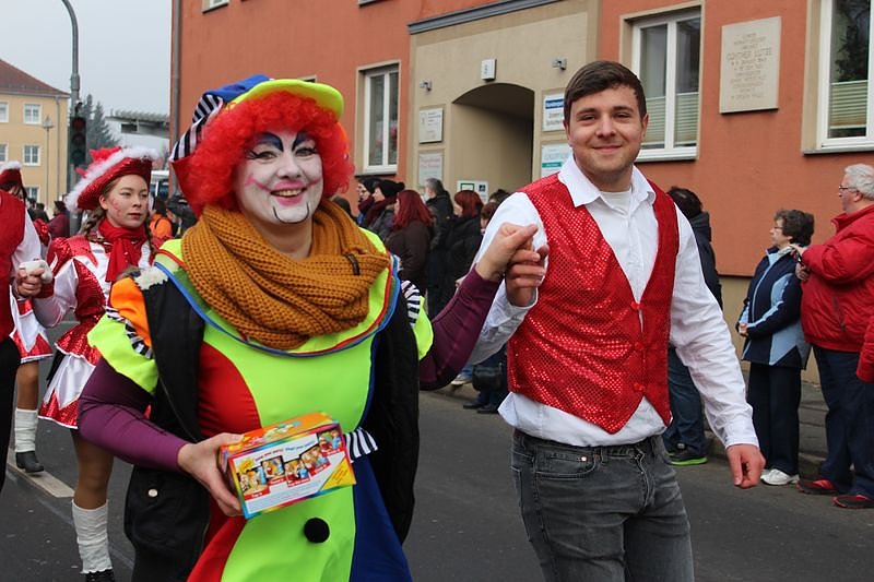 N&auml;rrinnen und Narren zogen durch Sondershausen (1)