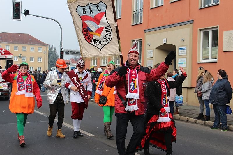N&auml;rrinnen und Narren zogen durch Sondershausen (1)