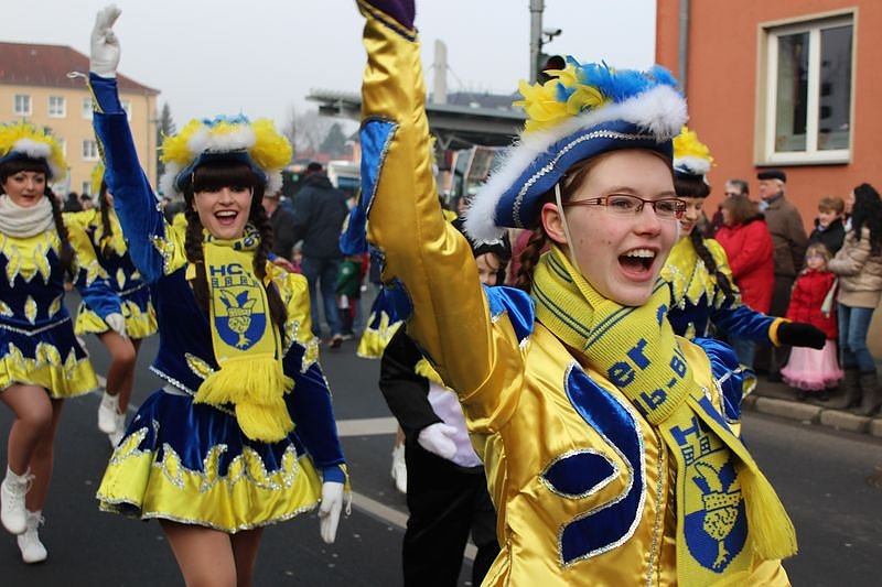 N&auml;rrinnen und Narren zogen durch Sondershausen (1)