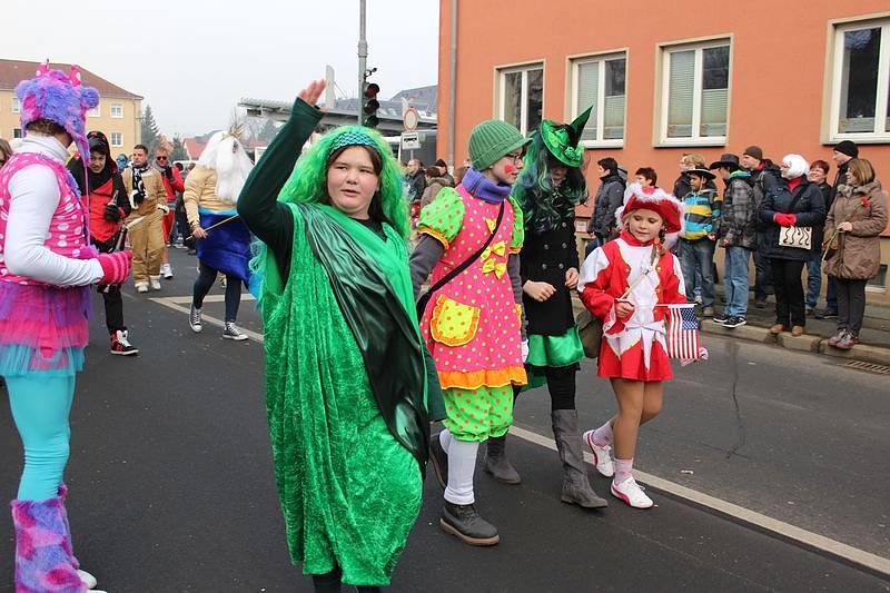 N&auml;rrinnen und Narren zogen durch Sondershausen (1)
