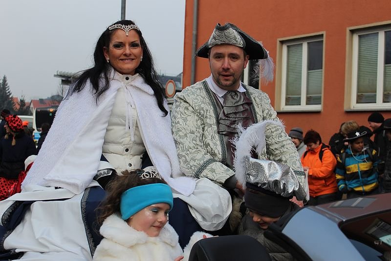 N&auml;rrinnen und Narren zogen durch Sondershausen (1)