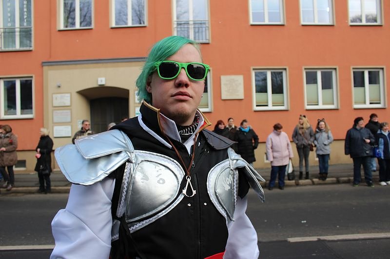 N&auml;rrinnen und Narren zogen durch Sondershausen (2)