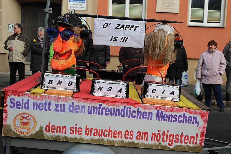 N&auml;rrinnen und Narren zogen durch Sondershausen (2)