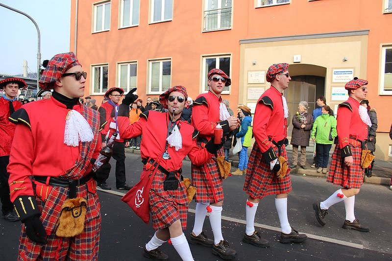 N&auml;rrinnen und Narren zogen durch Sondershausen (2)