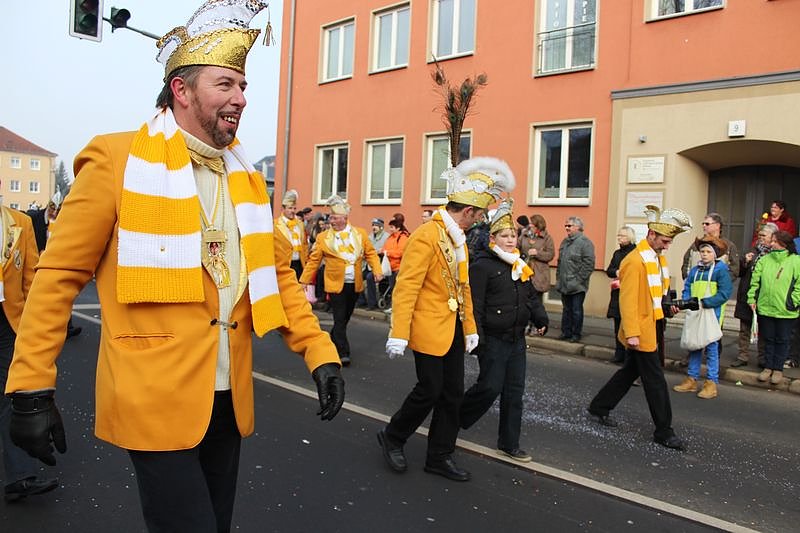 N&auml;rrinnen und Narren zogen durch Sondershausen (2)