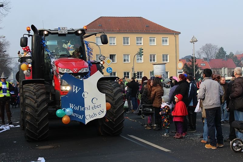 N&auml;rrinnen und Narren zogen durch Sondershausen (2)