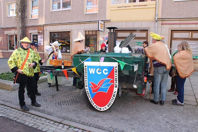 Party auf Markt und im Rathaus (2)