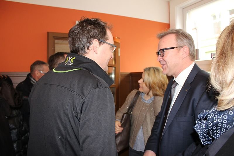 Caf&eacute; Pille und 10 Wohnungen