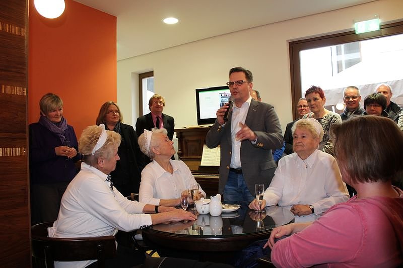 Caf&eacute; Pille und 10 Wohnungen