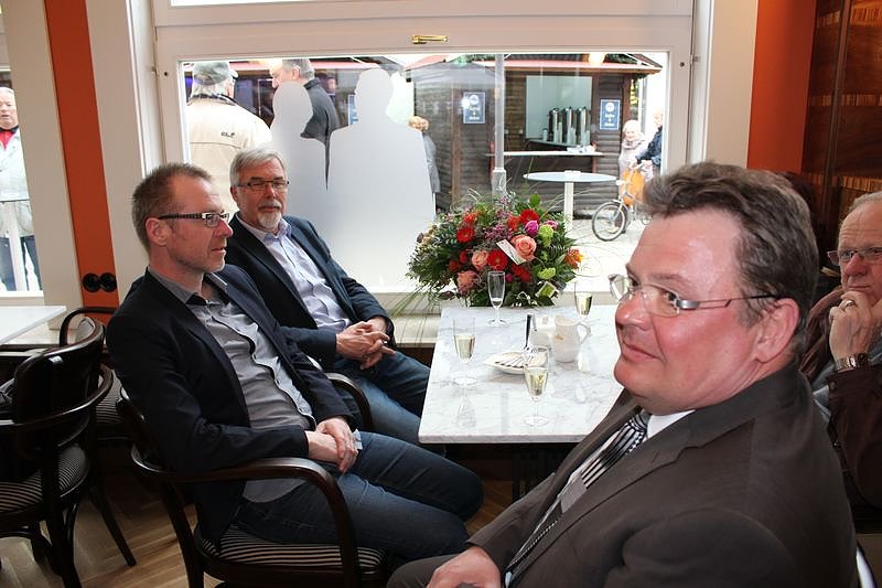 Caf&eacute; Pille und 10 Wohnungen