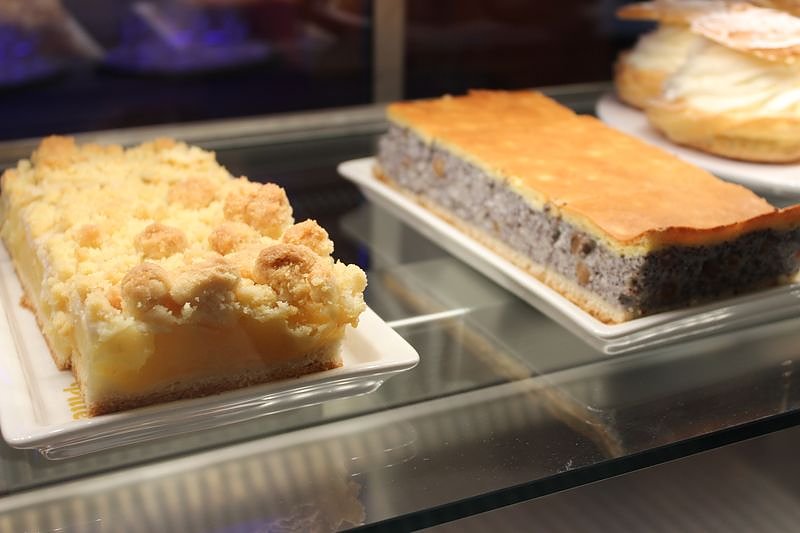 Caf&eacute; Pille und 10 Wohnungen