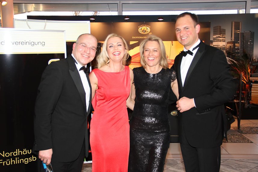 Jubil&auml;ums-Ball gefeiert