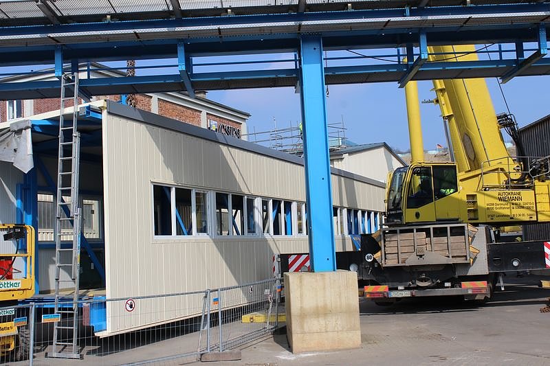 Neue Seilfahrtsbr&uuml;cke wird montiert