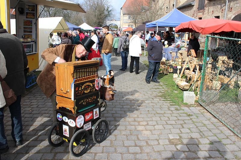 Ansturm zum Jubil&auml;umsmarkt in Braunsroda