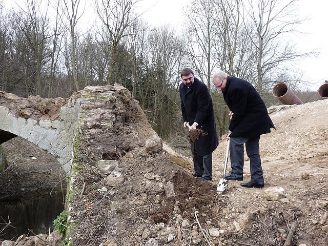 Spatenstich Br&uuml;cke