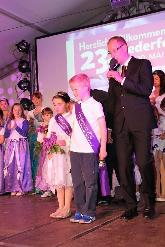 Von der Wahl der Fliederk&ouml;nigin