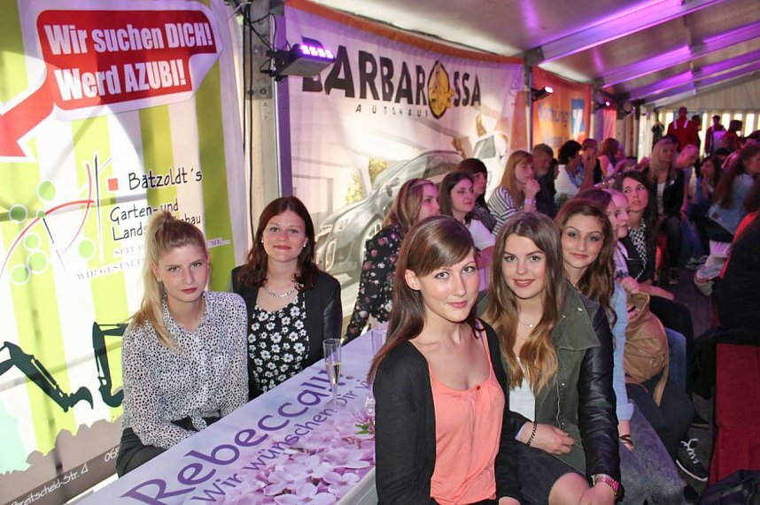 Von der Wahl der Fliederk&ouml;nigin