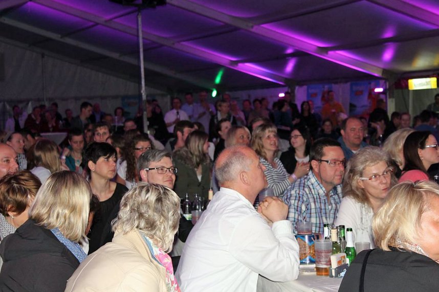 Von der Wahl der Fliederk&ouml;nigin