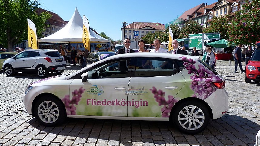 Auto f&uuml;r die Fliederk&ouml;nigin