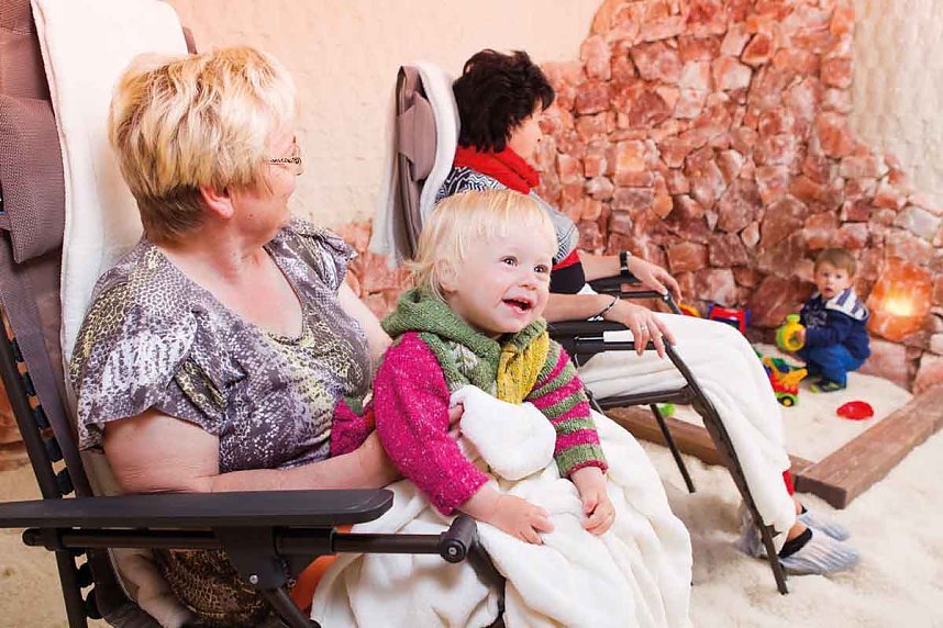 Er&ouml;ffnung der Totes-Meer-Salzgrotte