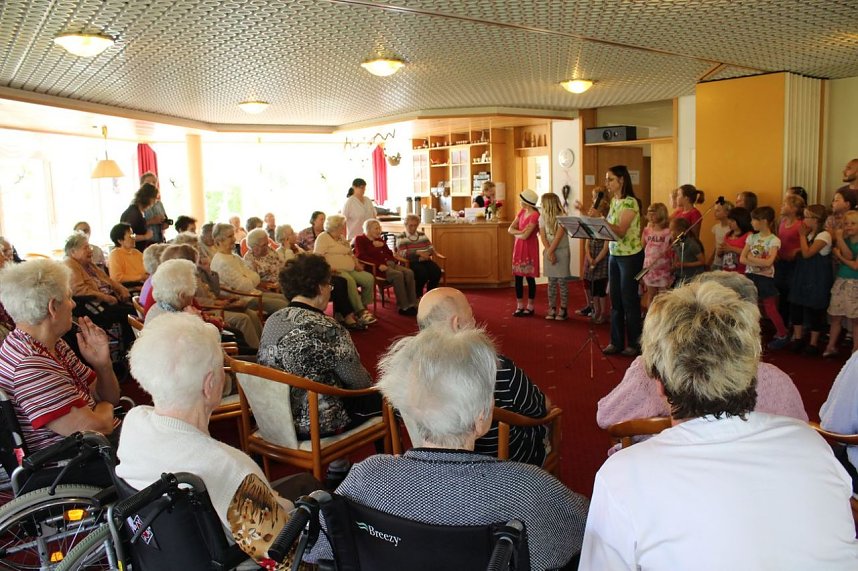 Sch&uuml;ler helfen in AWO-Einrichtungen