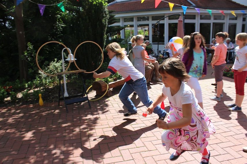 Sch&uuml;ler helfen in AWO-Einrichtungen