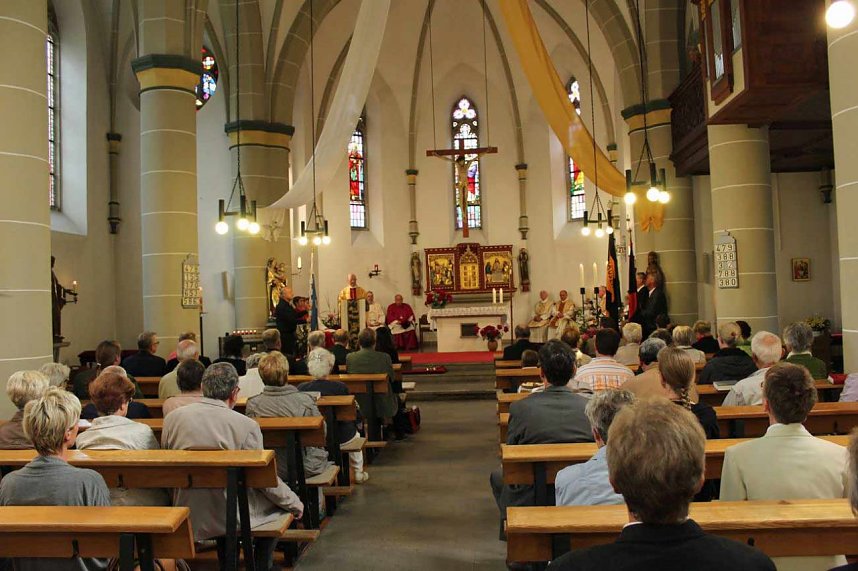 Lebendige Kirche - Vor 100 Jahren Namensweihe