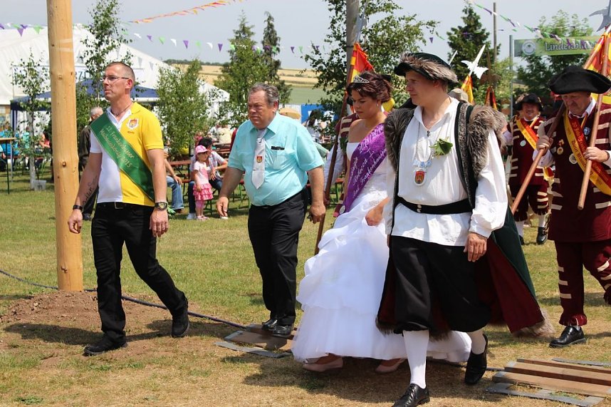 Laubk&ouml;nig gekr&ouml;nt