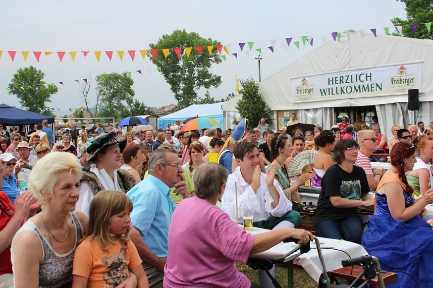 Laubk&ouml;nig gekr&ouml;nt