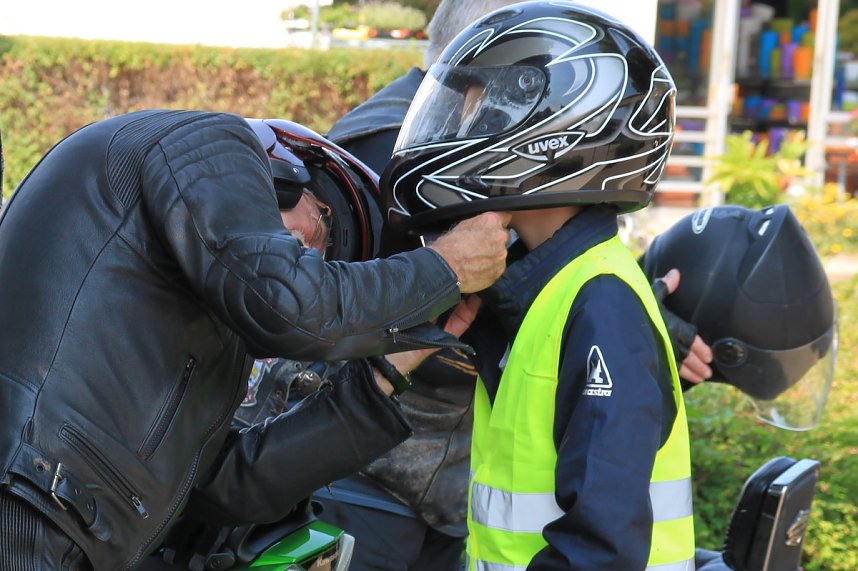 Coole Bikes auf hei&szlig;em Asphalt