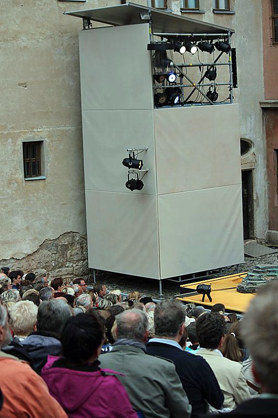 Es ging auch ohne den Beleuchterturm