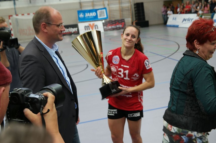 THC gewinnt den Supercup