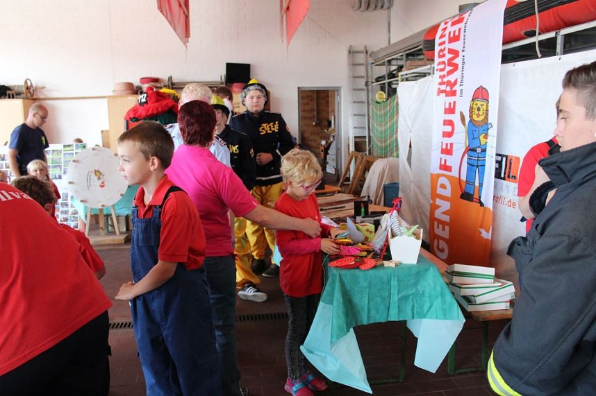 Feuerwehr zeigte sich