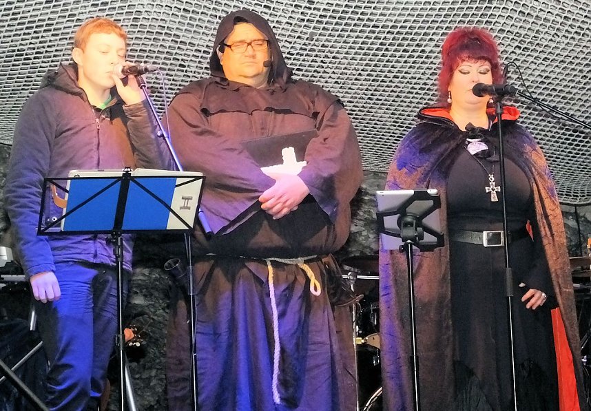 Barbarossa wird munter