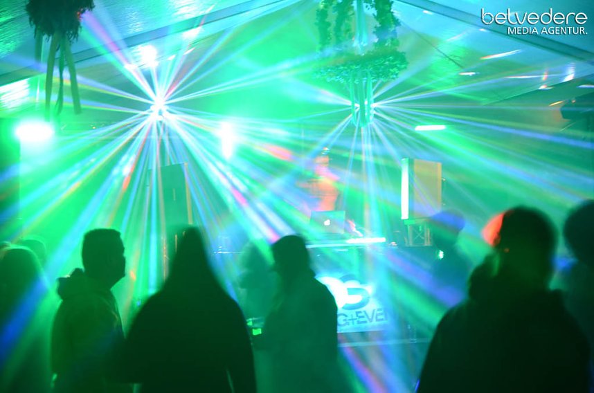 Club-Nacht er&ouml;ffnete Kirmes in Bielen