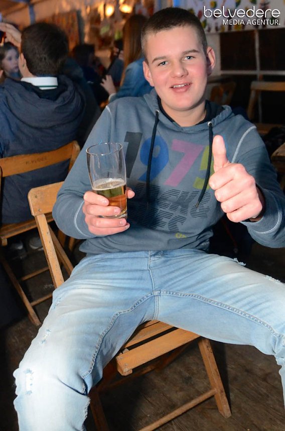 Club-Nacht er&ouml;ffnete Kirmes in Bielen