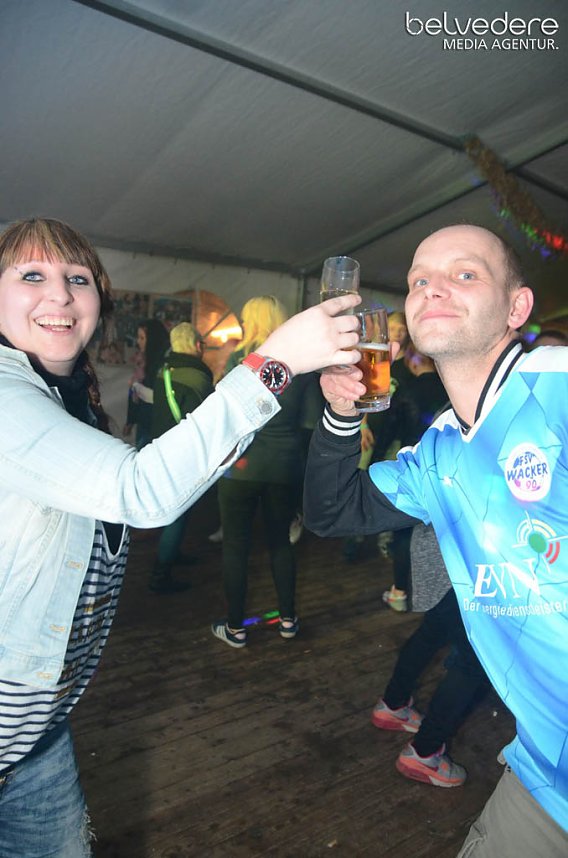 Club-Nacht er&ouml;ffnete Kirmes in Bielen